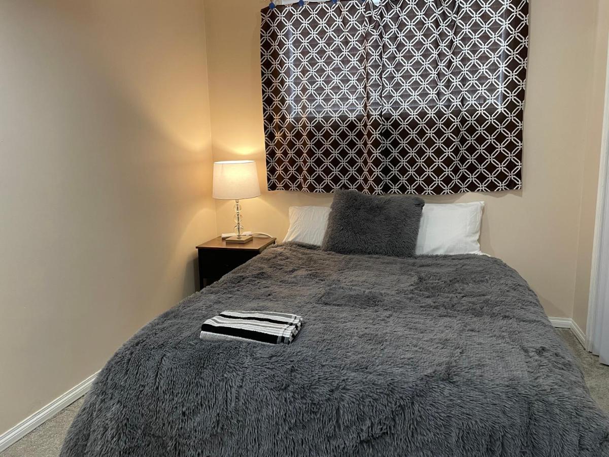 Super Luxury & Cozy Lower Level Apartment In Nw Calgary, Ab Close To Banff Exteriör bild