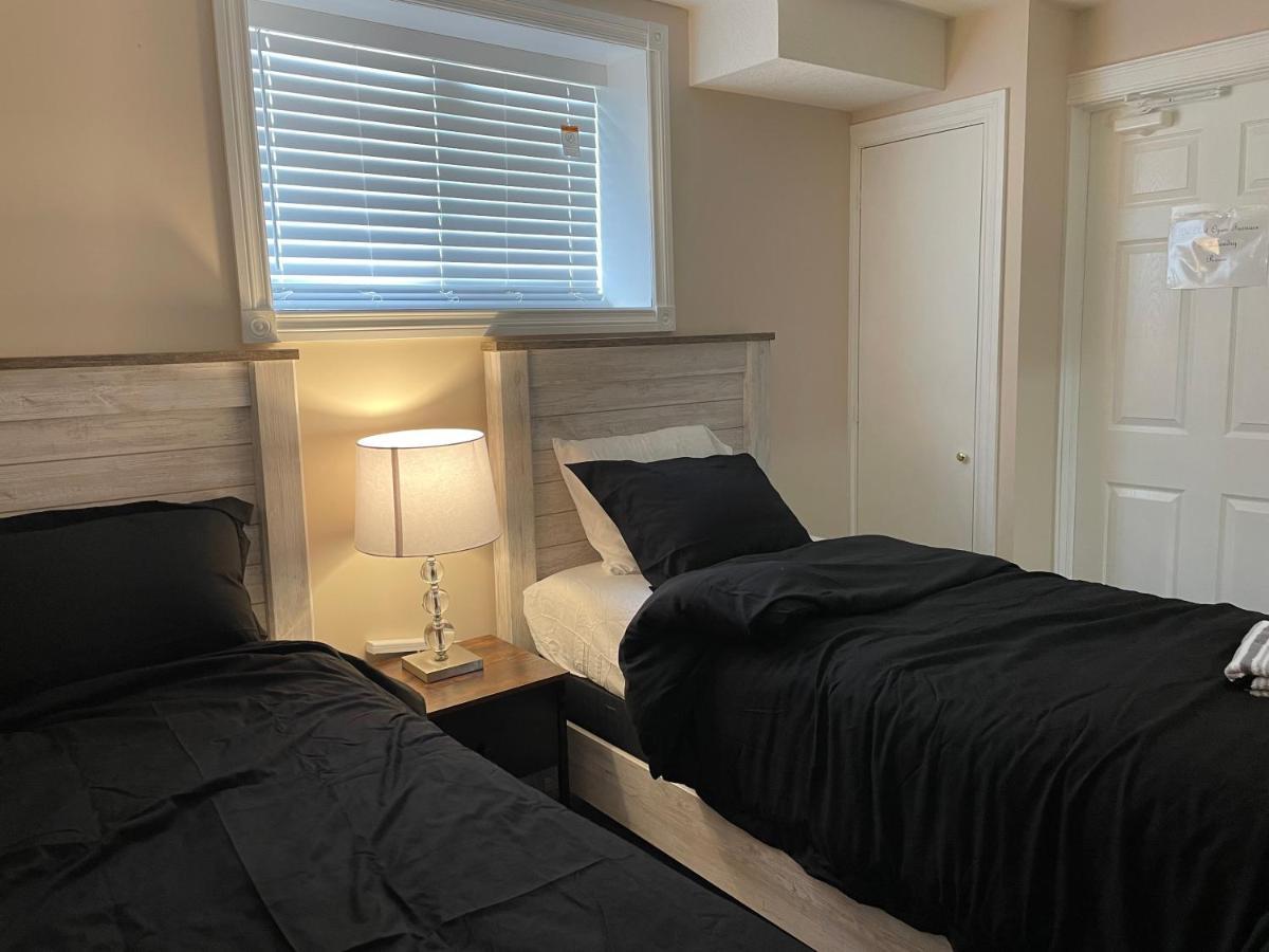 Super Luxury & Cozy Lower Level Apartment In Nw Calgary, Ab Close To Banff Exteriör bild