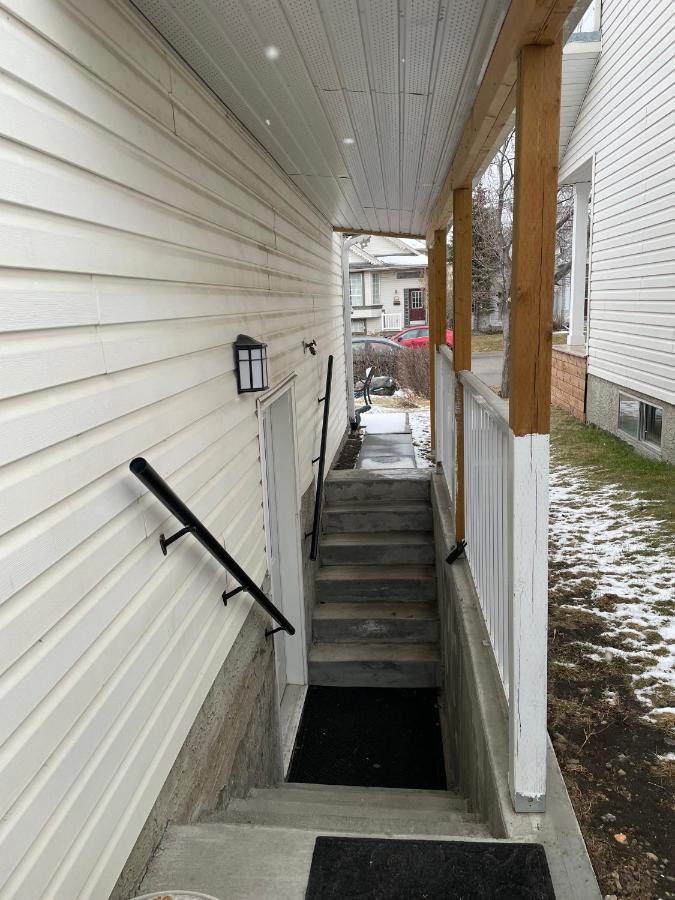 Super Luxury & Cozy Lower Level Apartment In Nw Calgary, Ab Close To Banff Exteriör bild